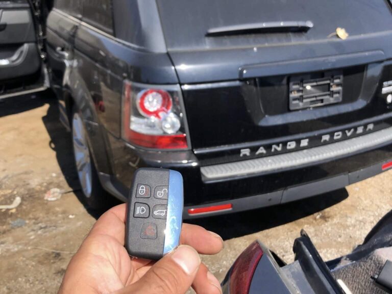 Range Rover Trunk Lock MB Locksmiths Services - MB Locksmiths